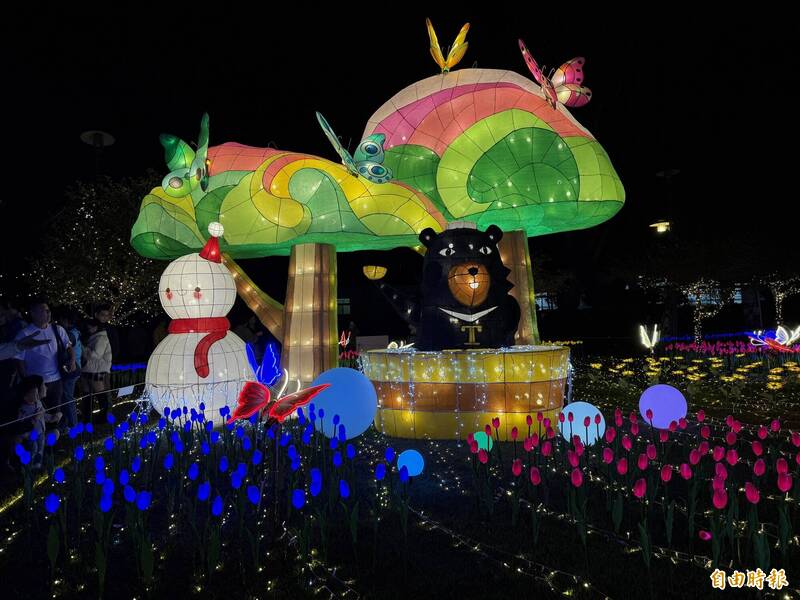 山谷燈光節谷關繽紛亮燈 「喔熊組長」泡湯賣萌