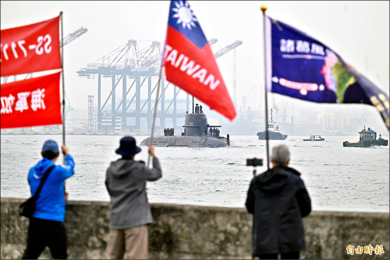 浮航測試達標 海鯤艦將潛航測試
