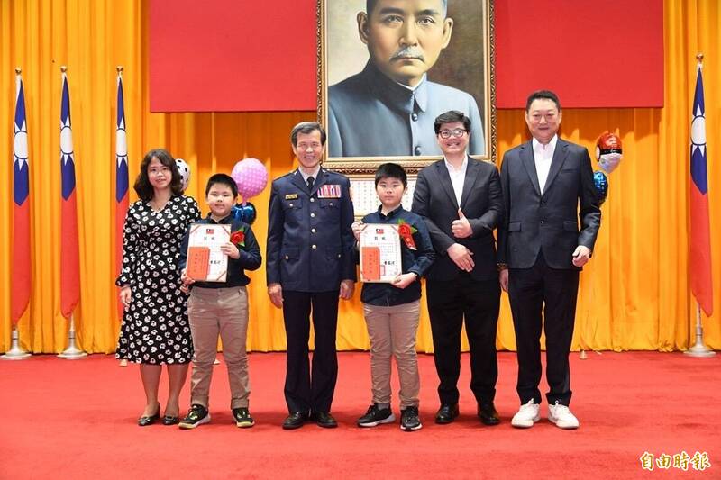 鼓勵警察子弟努力向學 北市警頒發獎學金402人獲獎