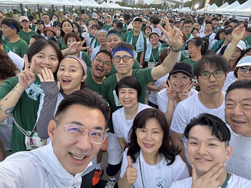 楊瓊瓔參布參選台中市長 江啟臣「急」丟民調稱輾壓何欣純