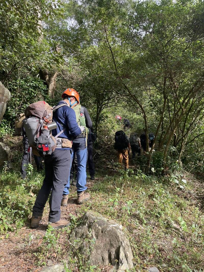 誤食大花曼陀羅 5人山中出現幻覺獲救援 違登山條例吞罰