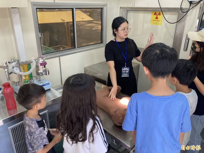 大學動物實驗課推廣「3R」 新科技搭配仿生教具練習操作