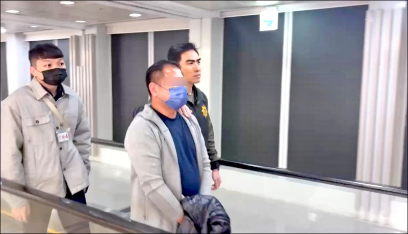 竹聯副會長殺人潛逃 刑局押回台