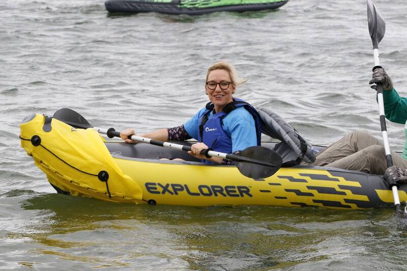 環團赴澳洲煤炭出口港抗議 警方逮捕數十人