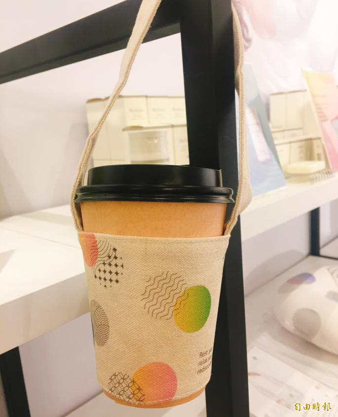 出國看到這款「超神小物」秒認出台灣人  外國人狂問哪裡買？