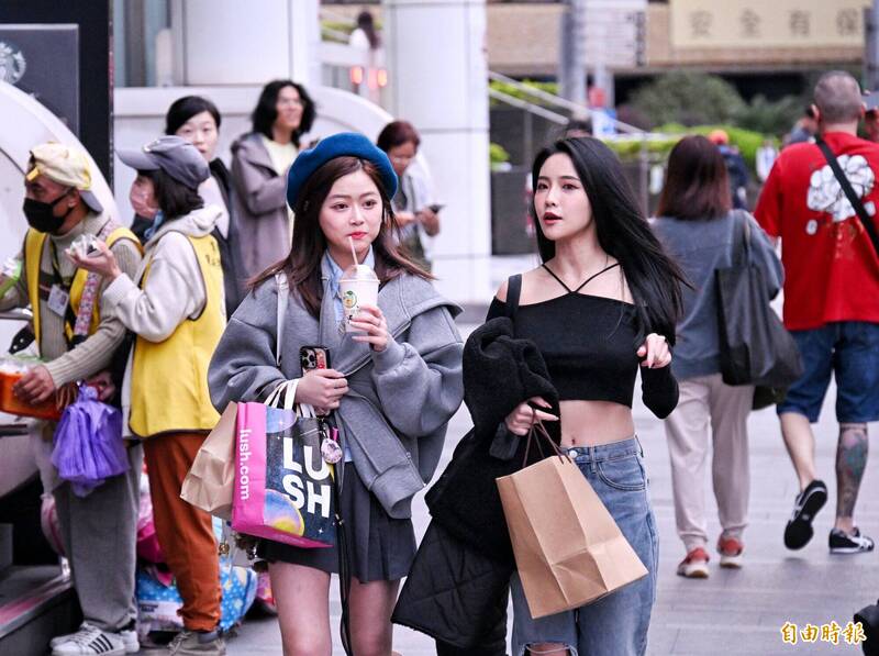 今明水氣移入漸轉多雲 週二午後變天、週三郊區低溫下探12度