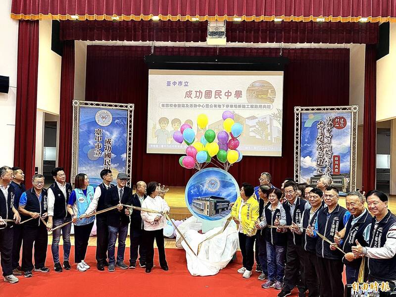 鄭麗文台中談選情 盧秀燕啟用國中活動中心未回應