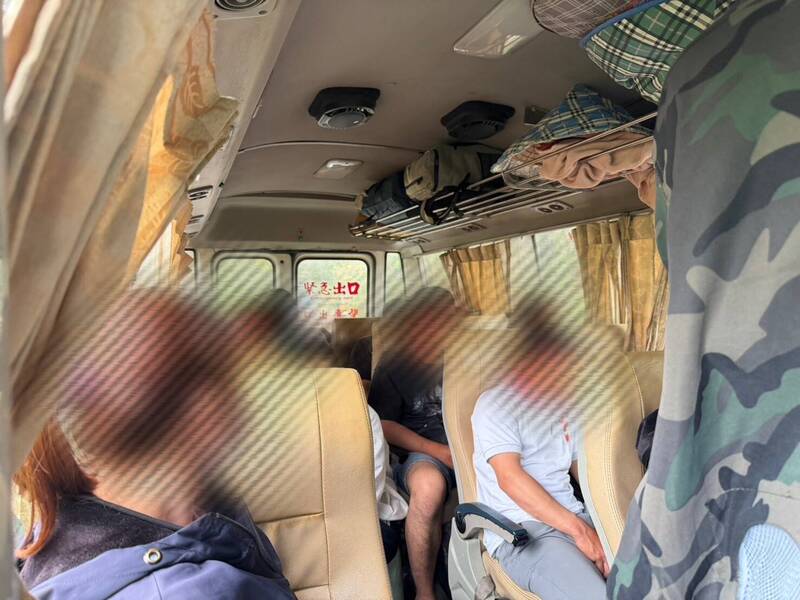 中巴行駛南庄山區禁行路段  竟是22名失聯移工上山採野薑