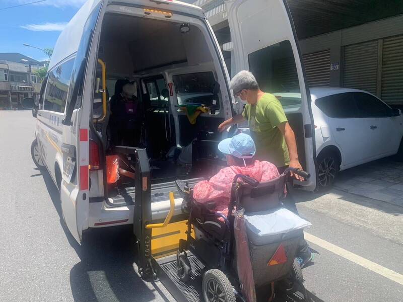 花蓮復康巴士明年增量 續推免費搭乘