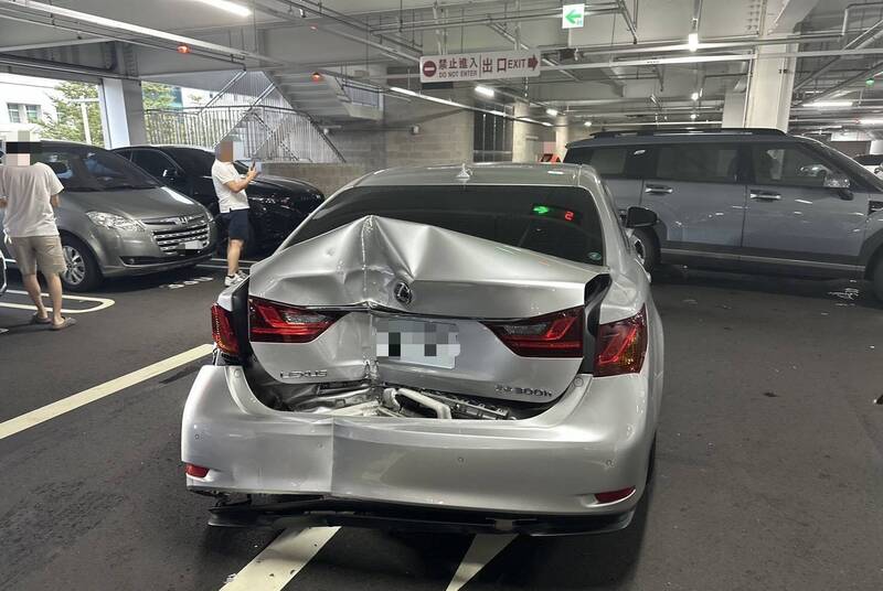 好市多北屯店停車場男毒駕 暴衝撞3車又撞柱民眾嚇傻