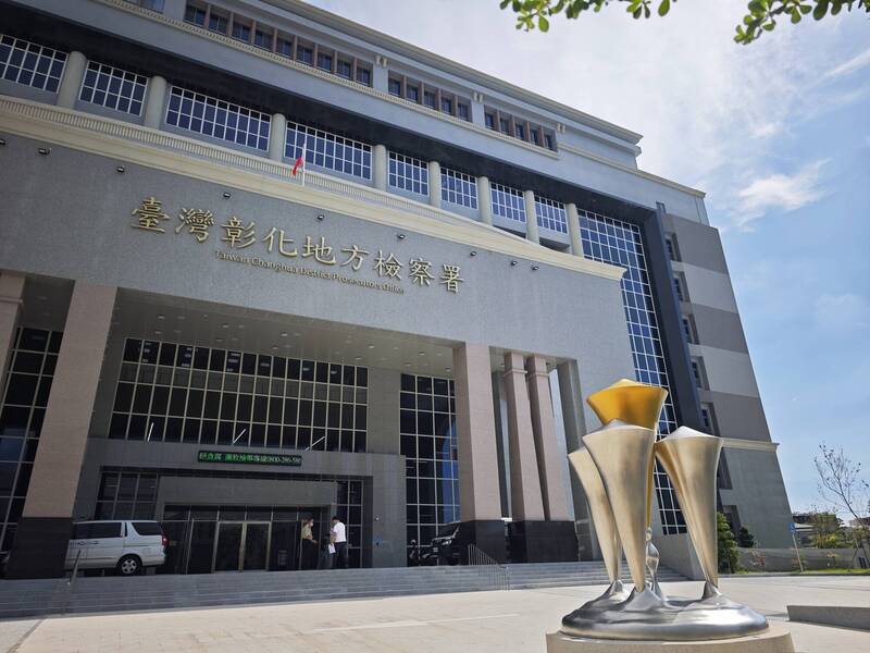 海巡少校涉貪!勾結私菸集團收受200萬元的特斯拉 林妻出庭護夫喊「自己買的」