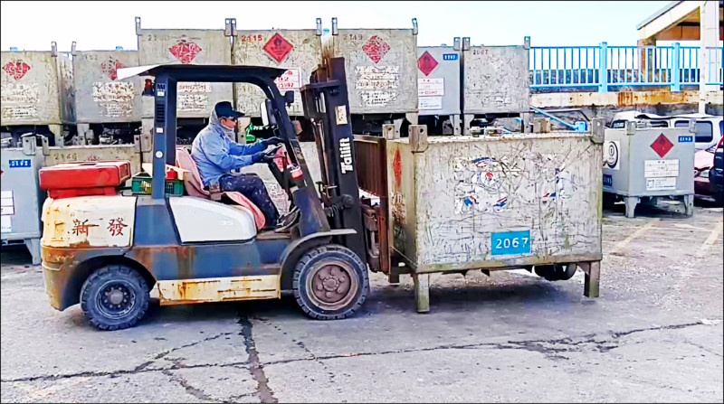 貨輪來了 蘭嶼限油兩週解除