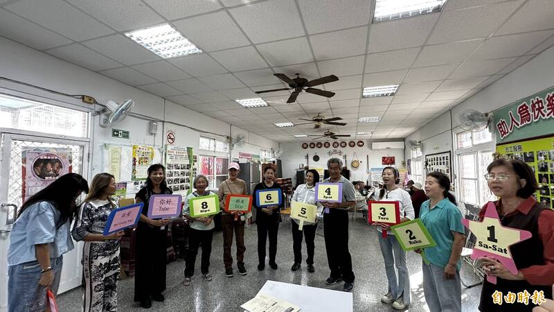 台南市定民俗大內頭社夜祭明登場 居民帶動唱西拉雅語組曲