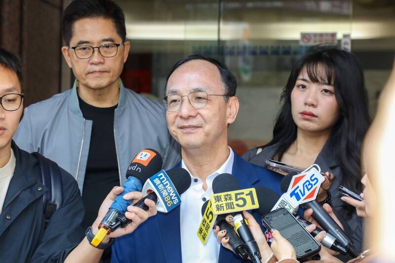 國民黨智庫董事長交接 朱立倫：鄭麗文一定有很多新創意新想法