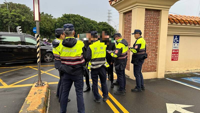 「南萬華教父」告別式  新北警查獲2少年、1通緝犯