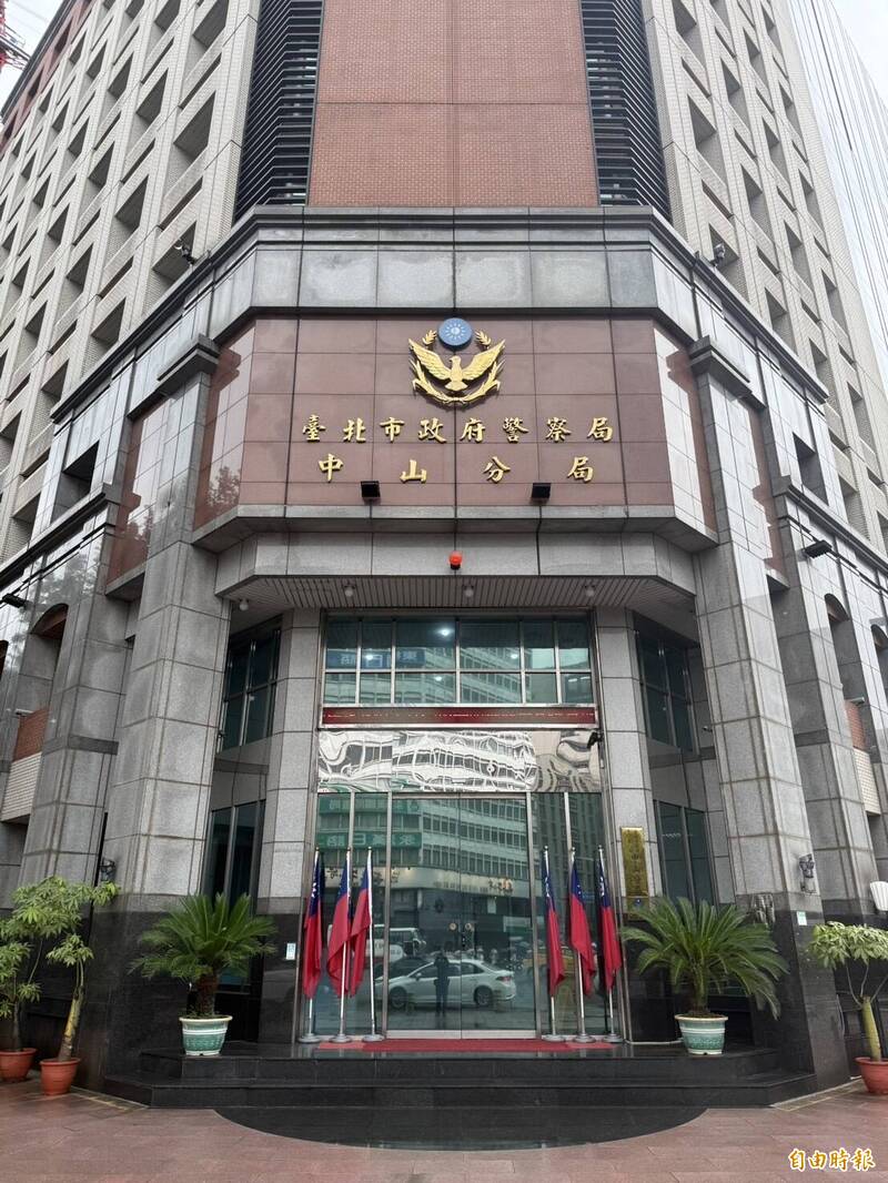 「攝」狼躲商辦女廁偷拍被逮 手機驚見多人入鏡