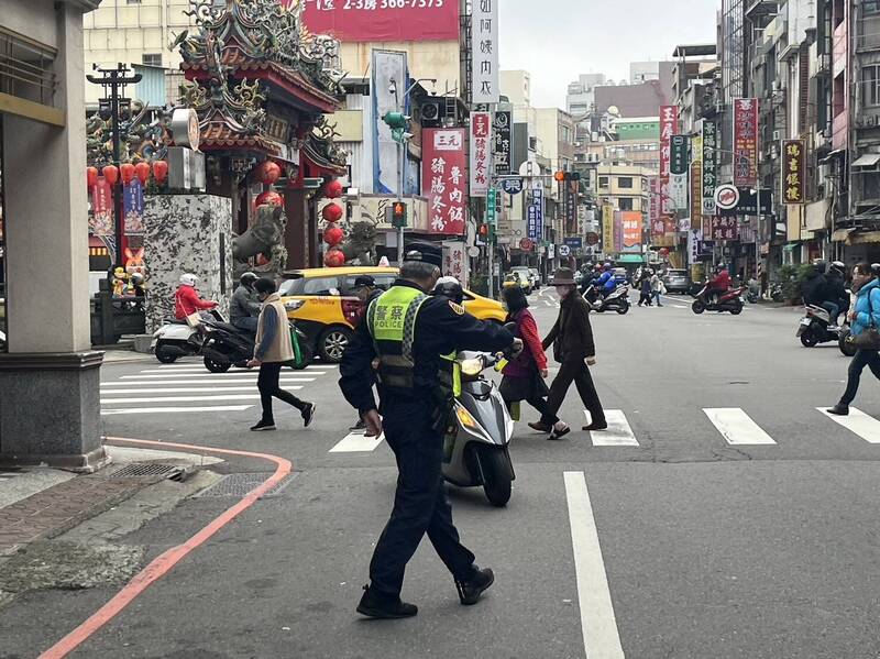 桃市1至11月取締不停讓行人18935件 警方：違規肇事將加重裁罰