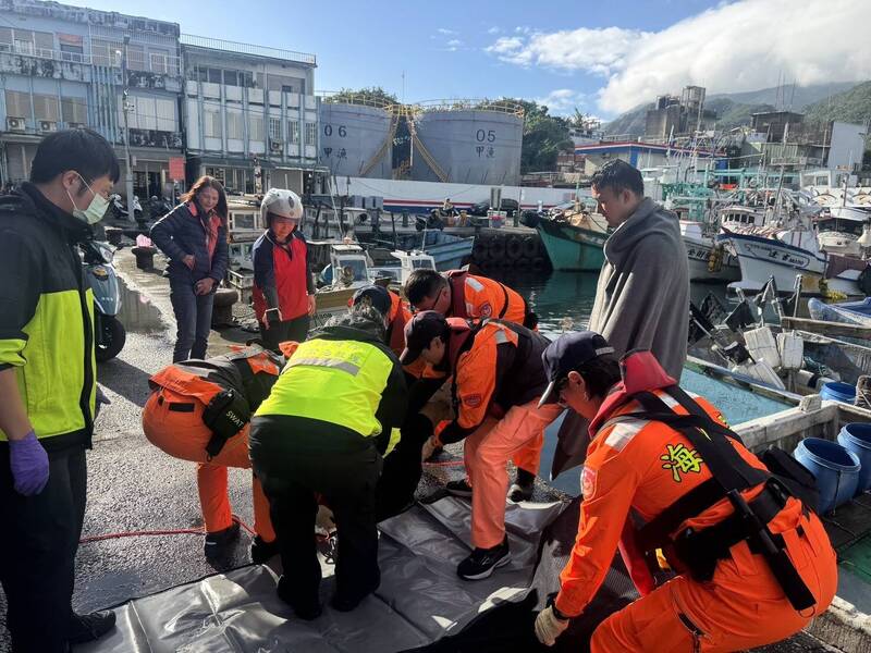 南方澳漁港發現浮屍 查出是昨晚離家78歲婦人