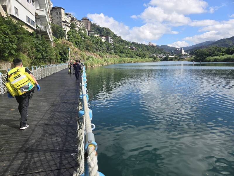 新店碧潭渡船頭驚見浮屍 死者為醫院病患無外傷