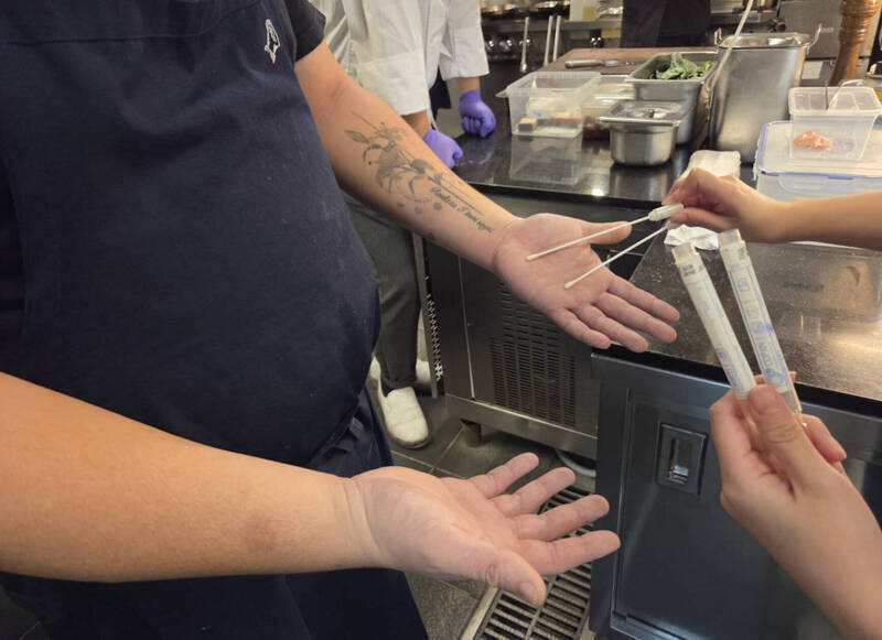 北市米其林餐廳疑爆食安 非食品中毒、恢復營業列管