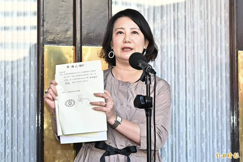 《離島建設條例》、《不當黨產處理條例》逕付二讀 吳思瑤 ：藍白連討論都懶