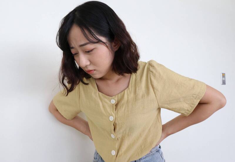 上班族久坐、三餐不定點燃「職業病」危機 網授4招自救術