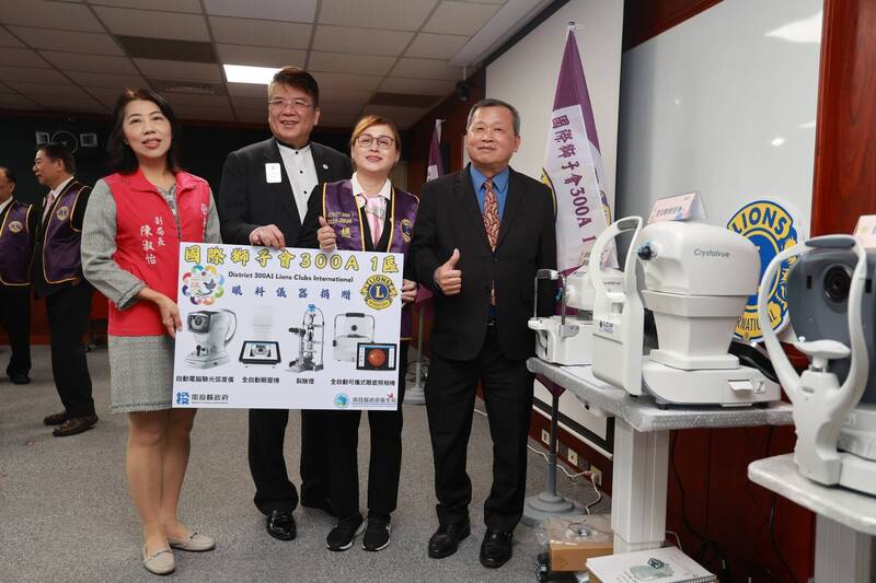 看得見的關懷！ 南投縣獲贈先進眼科檢查設備