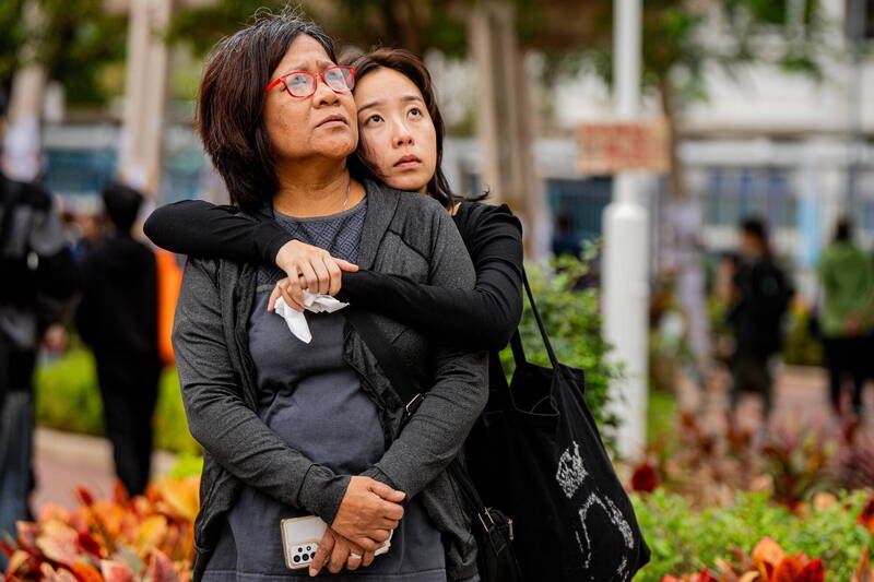 媒體人質疑宏福苑大火是人禍 北京駐港國安公署出言恫嚇