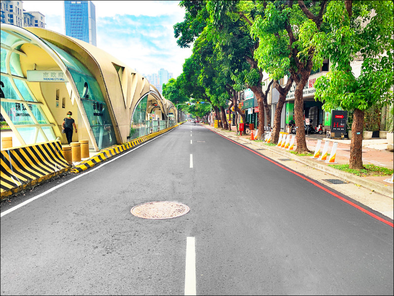 「公路法」修正案三讀/路面人、手孔蓋抗滑值 不得低於交部訂定基準