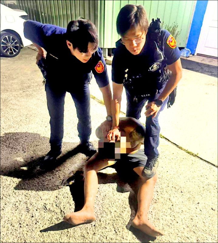 毒蟲狂嗑20包毒咖啡╱闖游泳池朝小兄妹、教練開槍卡彈