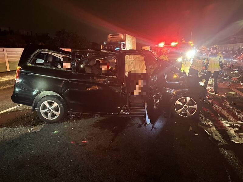 國1重大車禍1死9傷！男駕駛頸部斷裂慘死