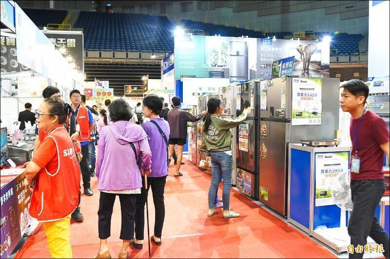 新購電視螢幕破裂鬧上法院! 開箱影片難究責多花5千元