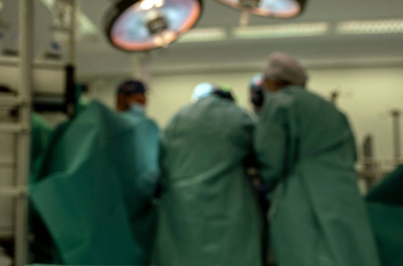 簽字隔天就移植!河南少年腦死捐器官 母淚崩:進手術室手是熱的