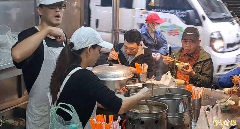 基隆河油污元凶仍未明  廟口業者：沒查清楚怎麼做生意