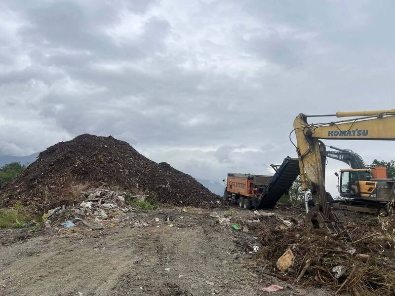 台東池上災後1600噸廢樹枝  環境部補助破碎再利用