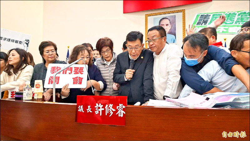 竹市議會「包裹表決」總預算 綠營提函釋