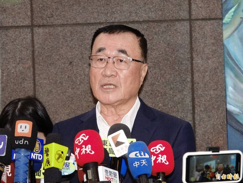 女主持人提問竟被回「妳可能聽不懂」張維倩轟李四川又性別歧視