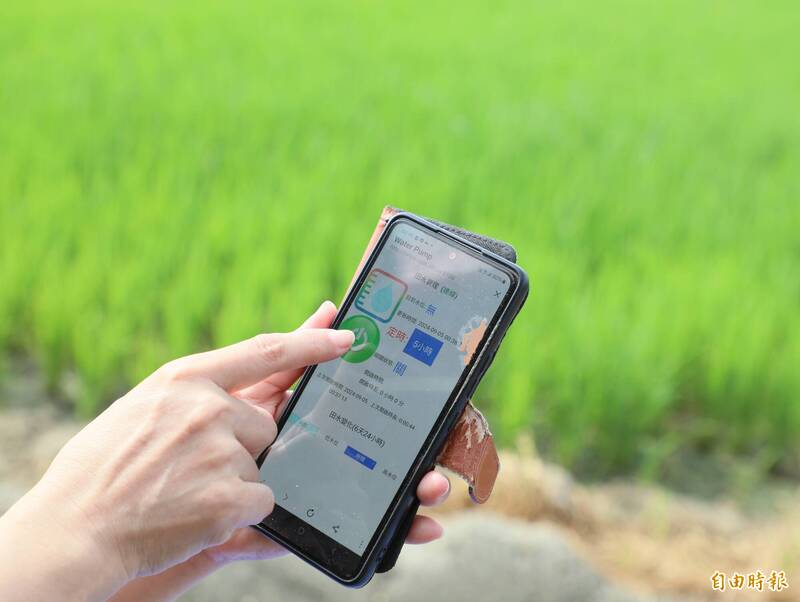 俗氣變潮流？年輕人愛用這「手機配件」 網讚：超醜但保護力超強