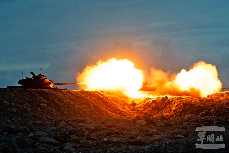 火炮射擊 震撼太麻里海岸