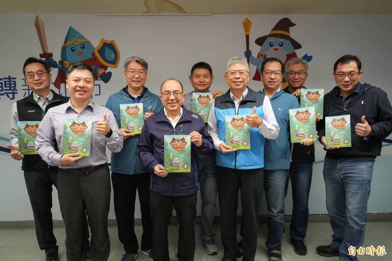 新北市水利局長宋德仁（中）表示防貪指引是水利人的護身符。（記者翁聿煌攝）