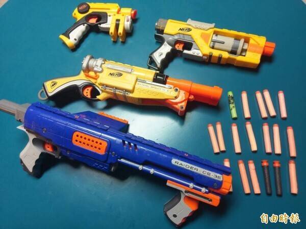 遭玩具槍「泡棉流彈」射中 女鄰居告數十人求償130萬