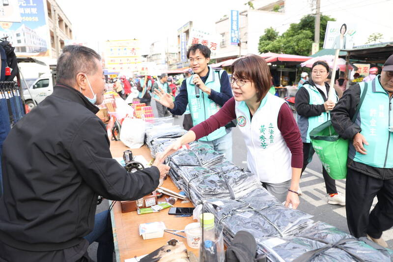 黃秀芳「佛系戰法」打類初選  支持者憂熱情出不來