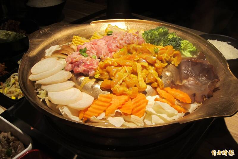 用髒話打廣告？義大利亞洲餐廳 被批錯誤宣傳