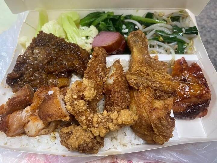 打開雞腿便當肉量爆多 網驚呼「這間在哪我吃爆」