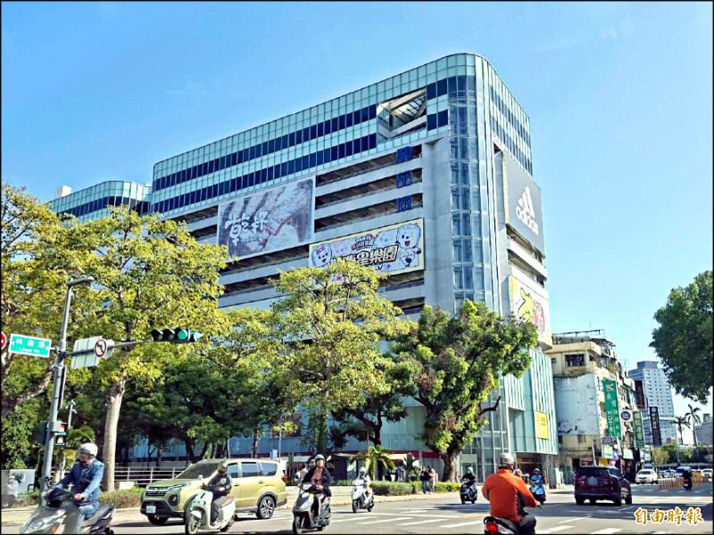 《預定年底營運仍無動靜》竹市站前購物廣場 整修改裝中