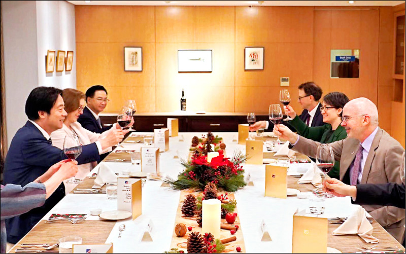 與賴蕭年末餐敘 谷立言：美對台承諾堅若磐石