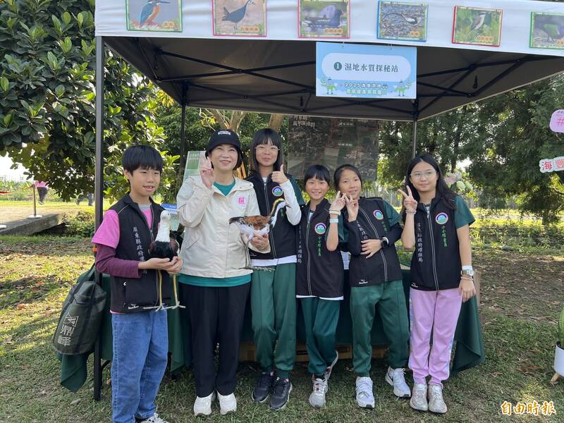屏東萬年濕地保育有成 逾400名親子健走尋寶趣