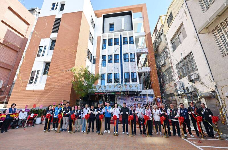 頭份戶政事務所大樓落成 信義里、仁愛里有活動中心了