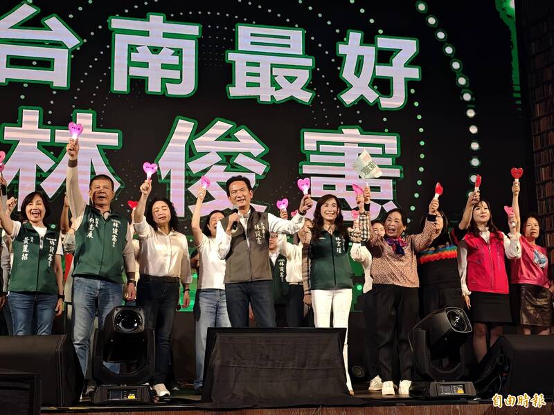 林俊憲「愛憲姊妹會」後援會成立 1500人擠爆現場