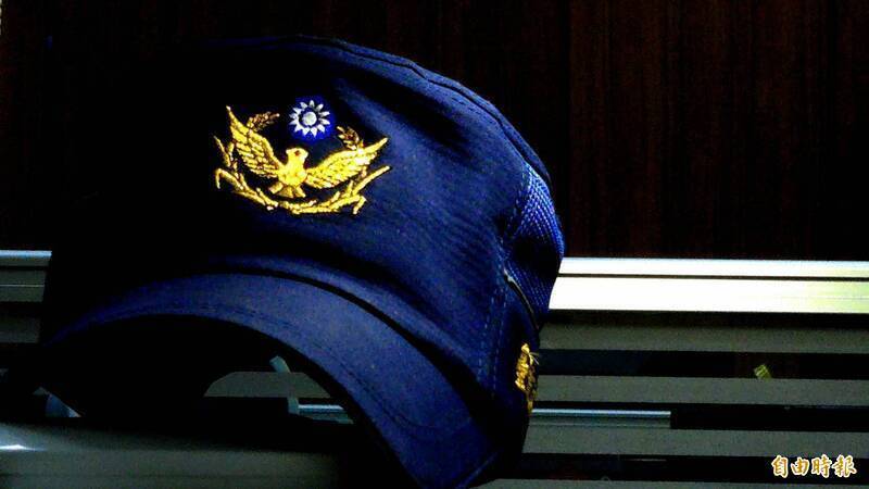 獨家》驚悚!台南女警開違停紅單 竟遭民眾持斧頭砍傷